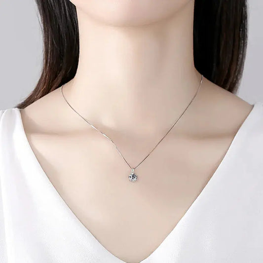 Collier en moissanite